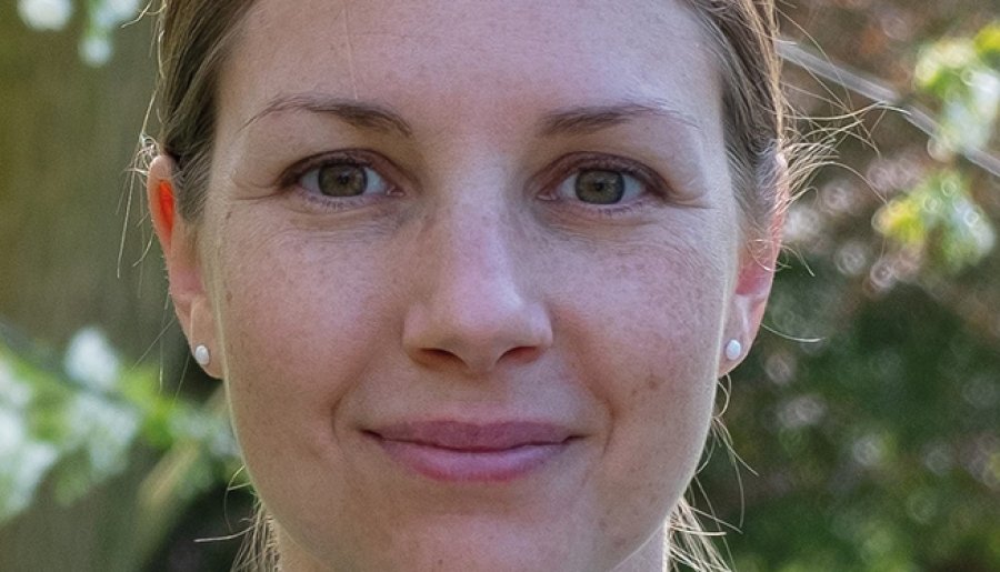 Onder professoren - Julia Schaumburg